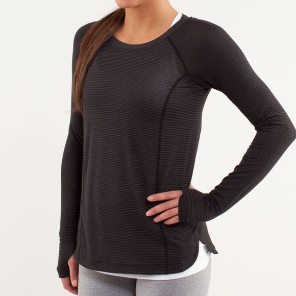 Lululemon Run: Turn It Up Long Sleeve Black Size 6 - Picture 4 of 7